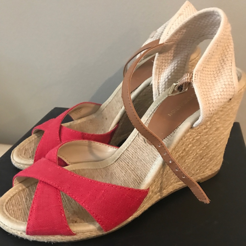 Fun BCBG Red Wedges